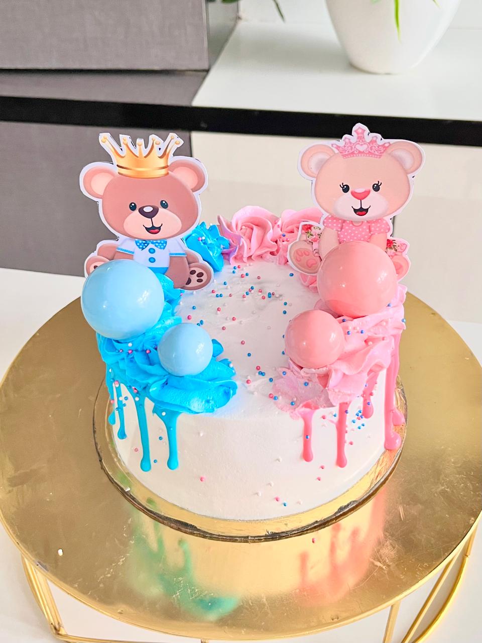 Bundle of bear cake