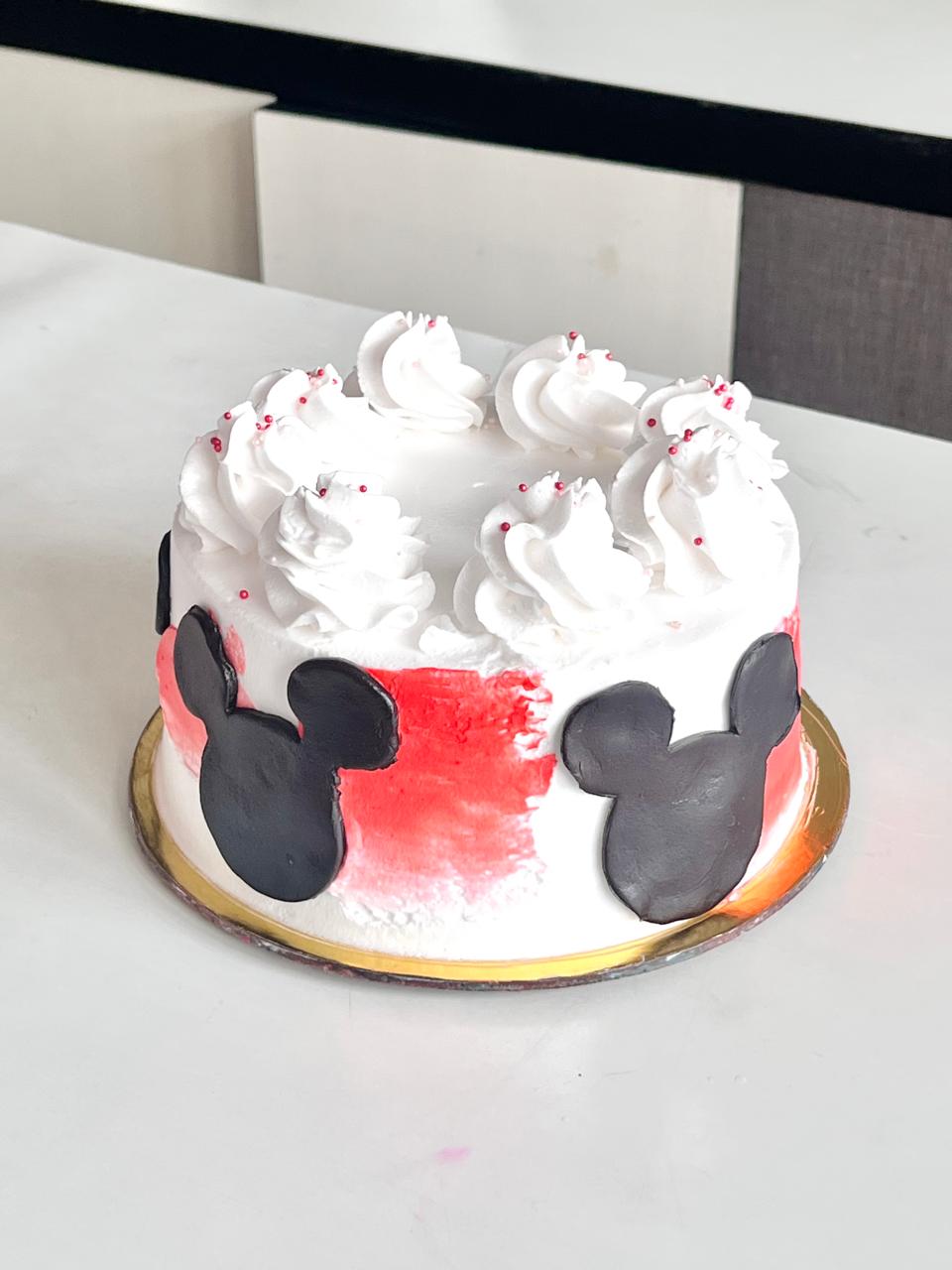 Classic Mickey cake