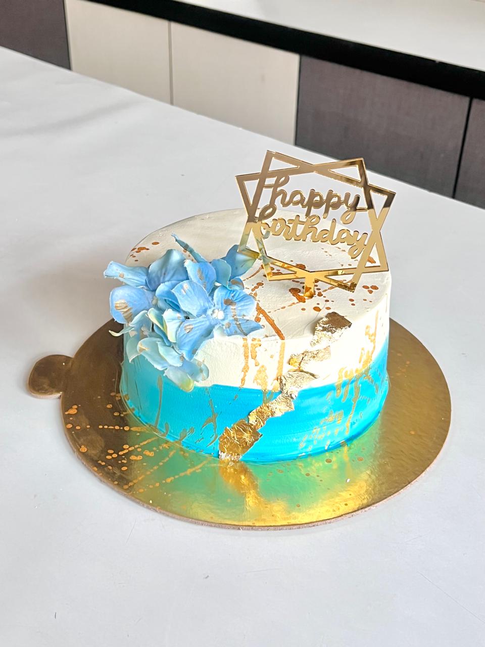 Blue horizon layers cake